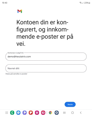 Gi din konto et navn og skriv inn ditt navn. Velg Neste