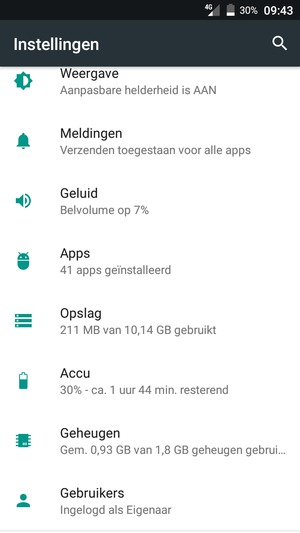 Keer terug naar het Instellingen menu en scroll naar en selecteer Accu