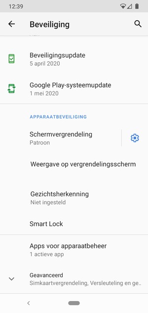 Om de pin voor de simkaart te wijzigen, scroll naar en selecteer Geavanceerd