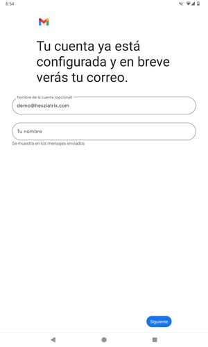 Déle a su cuenta un nombre y escriba su nombre. Seleccione Siguiente