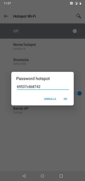 Inserisci una password dell'hotspot Wi-Fi di almeno 8 caratteri e seleziona OK