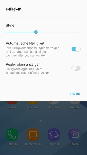 Schalten Sie Automatische Helligkeit ein und wählen Sie FERTIG