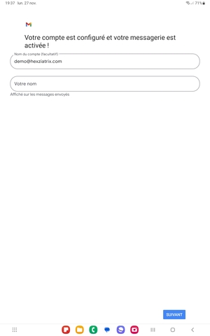 Donnez un nom à votre compte et saisissez votre nom. Sélectionnez SUIVANT