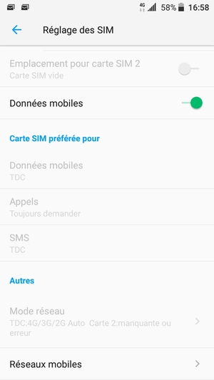 Faites défiler et sélectionnez Réseaux mobiles