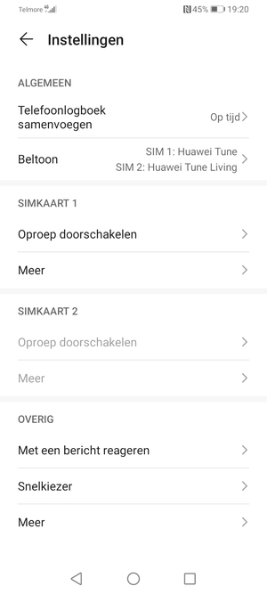 Scroll naar SIMKAART 1 of SIMKAART 2 en selecteer Meer