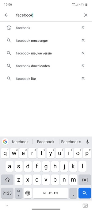 Voer de app-naam in en selecteer Zoeken