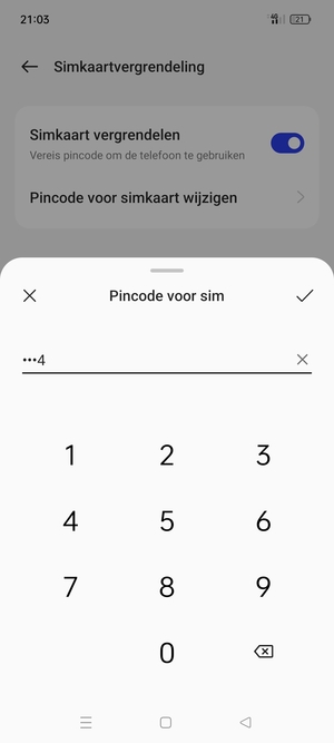Voer uw Huidige pincode voor de simkaart in en selecteer OK