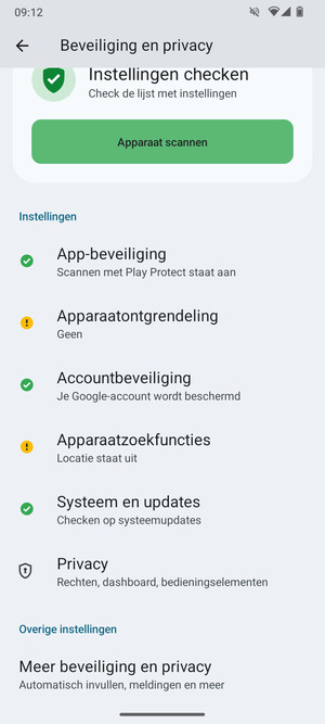 Om de pin voor de simkaart te wijzigen, ga naar het Beveiliging en privacy-menu en selecteer Meer beveiliging en privacy