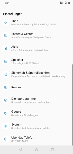 Gehen Sie zurück zum Einstellungen Menü und wählen Sie Konten