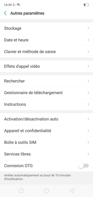 Faites défiler et sélectionnez Appareil et confidentialité
