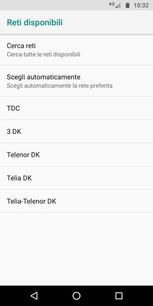 Seleziona un operatore di rete dall'elenco
