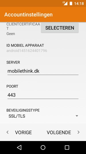 Scroll naar beneden en voer Exchange serveradres in. Selecteer VOLGENDE
