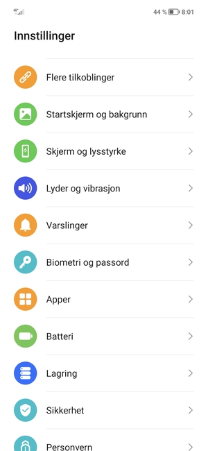 For å aktivere skjermlåsen, gå til Innstillinger-menyen og velg Biometri og passord