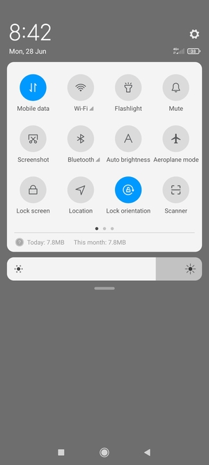 Select Auto brightness
