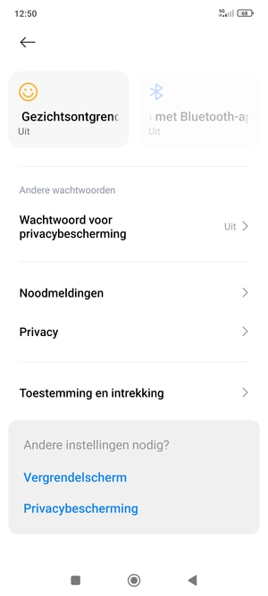 Scroll naar en selecteer Privacy