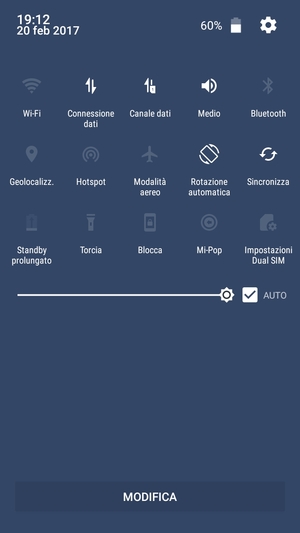 Seleziona il tasto Impostazioni