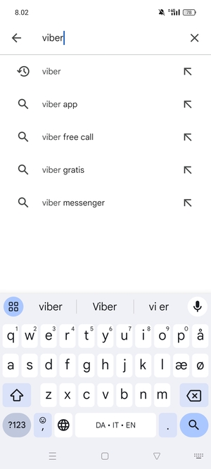 Indtast navnet på appen og vælg Søg