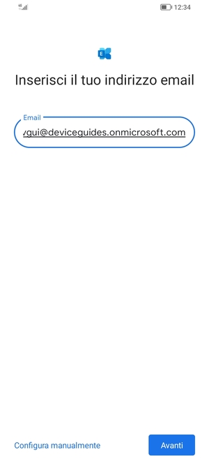 Inserisci il tuo indirizzo email e seleziona Configura manualmente