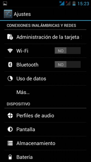 Para cambiar la red en caso de problemas de conectividad, vuelva al menú Ajustes y seleccione Más...