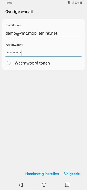 Voer uw e-mailadres en wachtwoord in. Selecteer Volgende