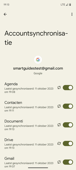 Zorg ervoor dat Contacten geselecteerd is