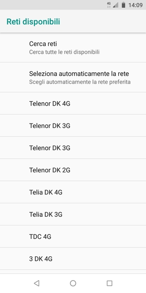 Seleziona un operatore di rete dall'elenco