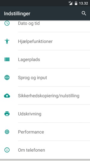 Scroll til og vælg Om telefonen