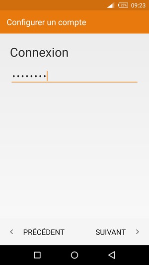 Saisissez votre mot de passe Gmail ou Hotmail et sélectionnez SUIVANT
