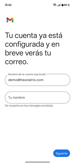 Déle a su cuenta un nombre y escriba su nombre. Seleccione Siguiente