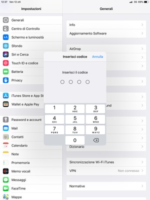 Scorri verso il basso e seleziona Touch ID e codice