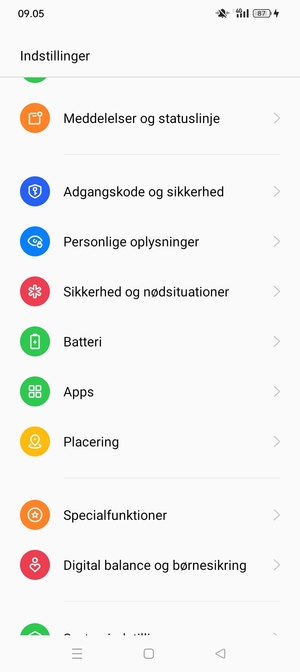 Scroll til og vælg Adgangskode og sikkerhed