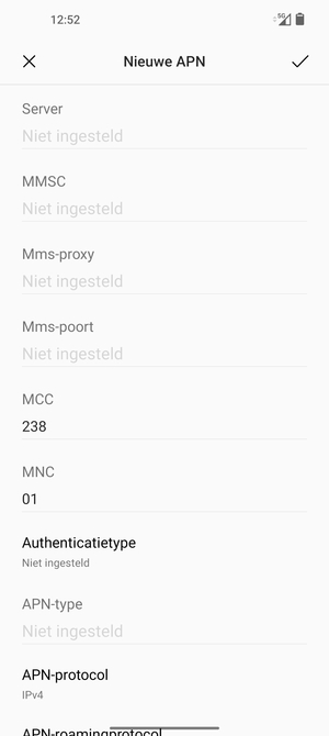 Scroll naar beneden en voer mms-gegevens in