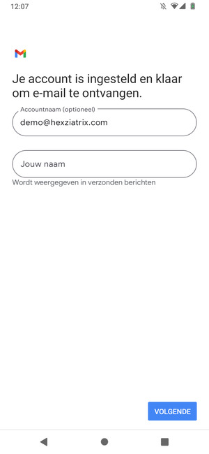 Geef uw account een naam en voer uw naam in. Selecteer VOLGENDE