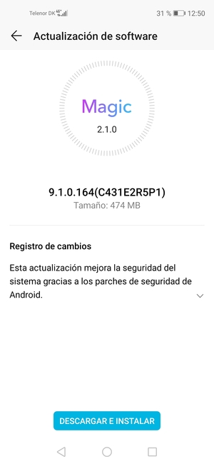 Si su teléfono no está actualizado, seleccione DESCARGAR E INSTALAR