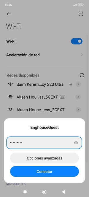 Introduzca la contraseña de Wi-Fi y seleccione Conectar