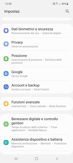 Scorri e seleziona Account e backup