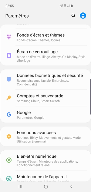 Faites défiler et sélectionnez Comptes et sauvegarde