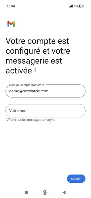 Donnez un nom à votre compte et saisissez votre nom. Sélectionnez Suivant