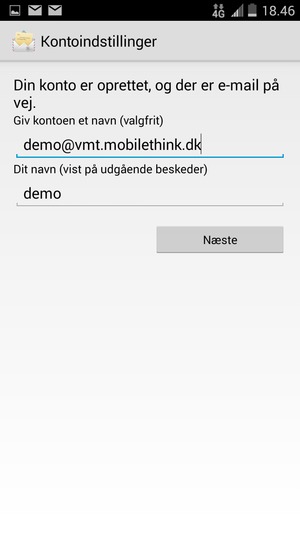 Giv din konto et navn og indtast dit navn. Vælg Næste
