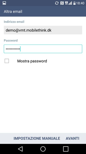 Inserisci il tuo indirizzo email e password. Seleziona AVANTI