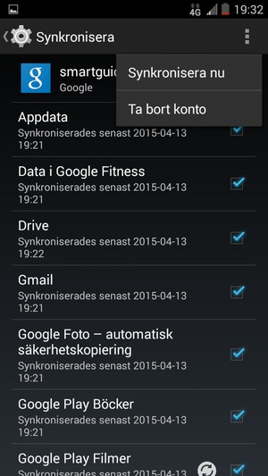 Tryck på Meny-knappen och välj Synkronisera nu