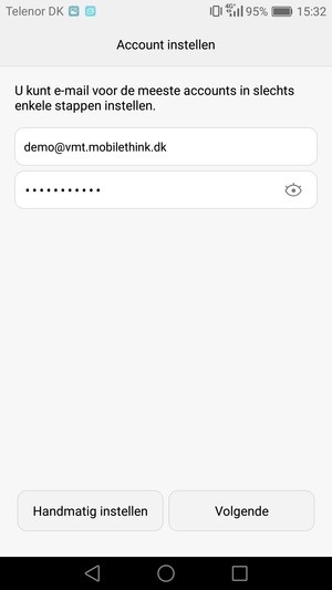 Voer uw e-mailadres en wachtwoord in. Selecteer Volgende