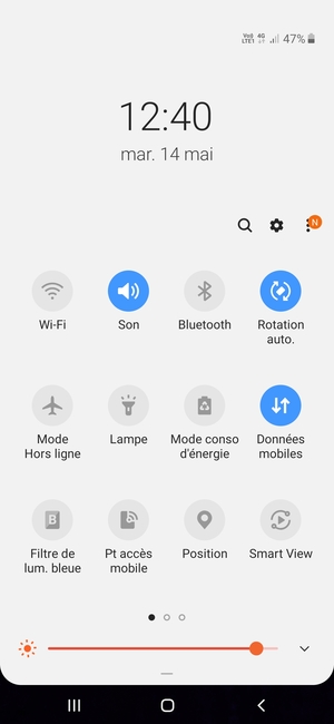Sélectionnez le bouton v