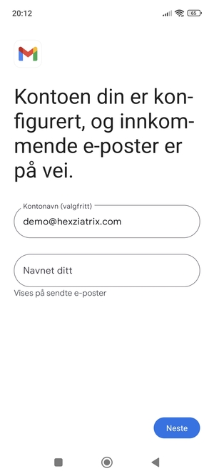 Gi kontoen din et navn, og skriv inn navnet ditt. Velg Neste