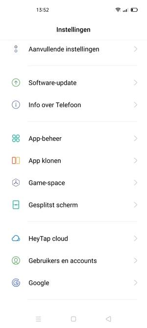 Keer terug naar het Instellingen menu en scroll naar en selecteer Gebruikers en accounts