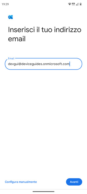 Inserisci il tuo indirizzo email e seleziona Configura manualmente