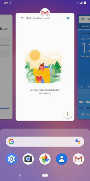 Veeg apps naar boven om ze te sluiten