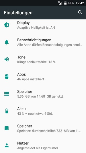 Gehen Sie zurück zum Einstellungen Menü und scrollen Sie und wählen Sie Akku