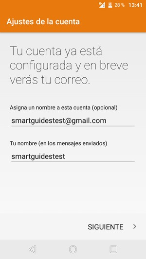 Déle a su cuenta un nombre y escriba su nombre. Seleccione SIGUIENTE