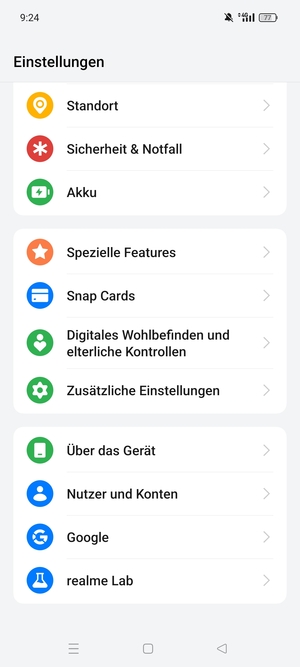 Scrollen Sie und wählen Sie Nutzer und Konten